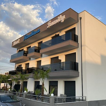 Radina Family Aparthotel Kallithea  Eksteriør bilde
